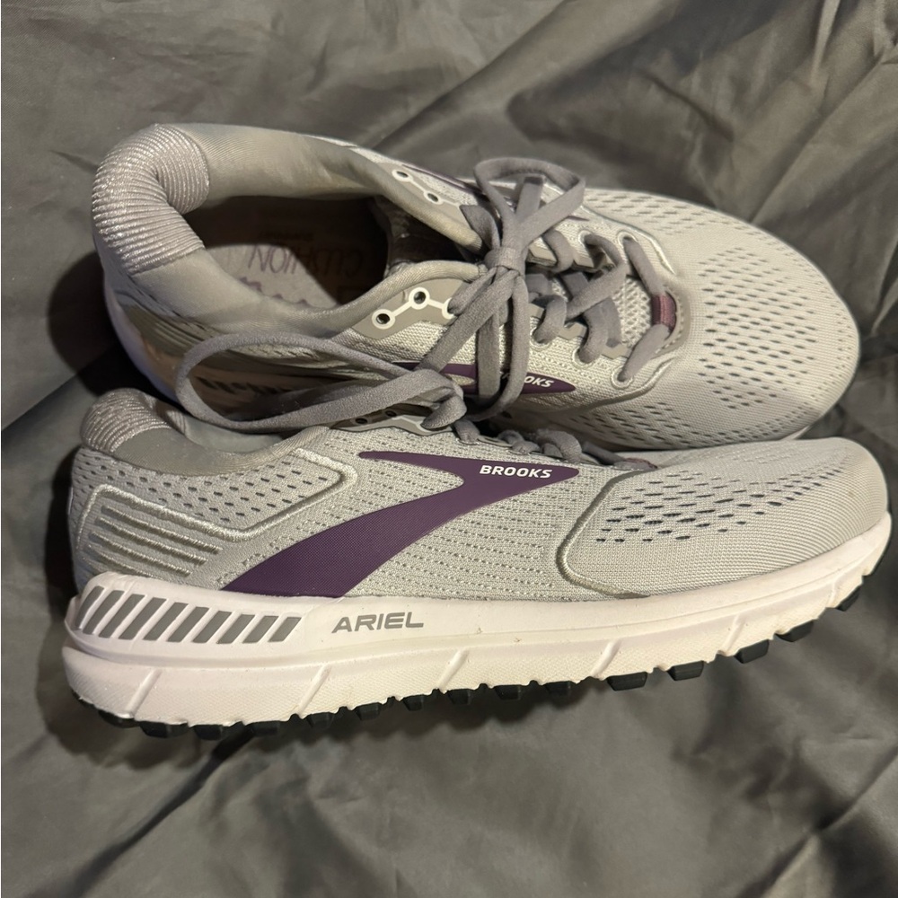 Women’s  rooks Ariel 20 sz 8 NEW